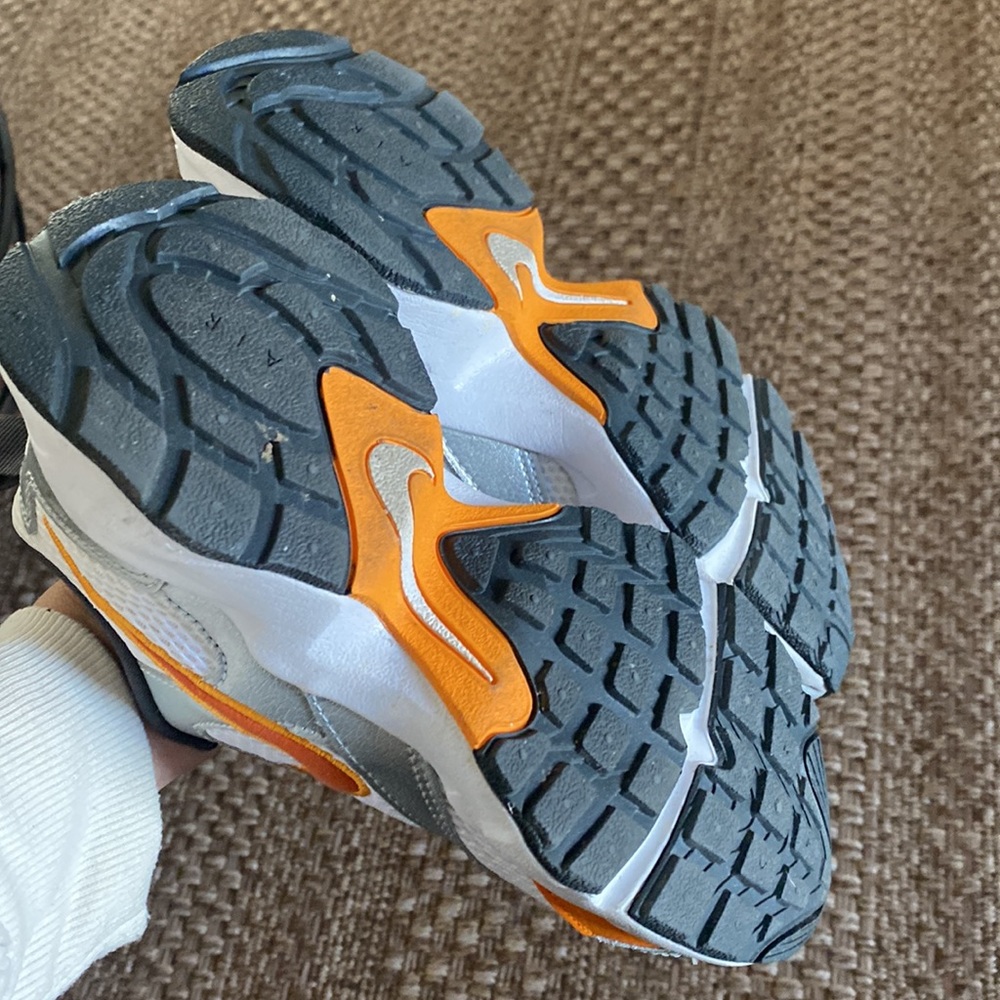 Nike sneakers - Picture 7 of 8
